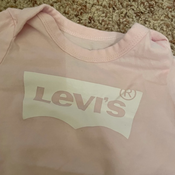 Baby girl Levi bodysuit - Picture 3 of 4